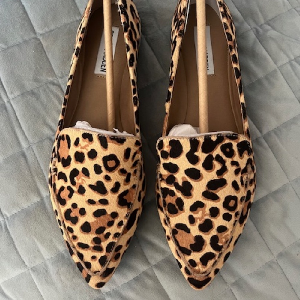 NEW IN BOX Steve Madden feather leopard loafers womens size 8